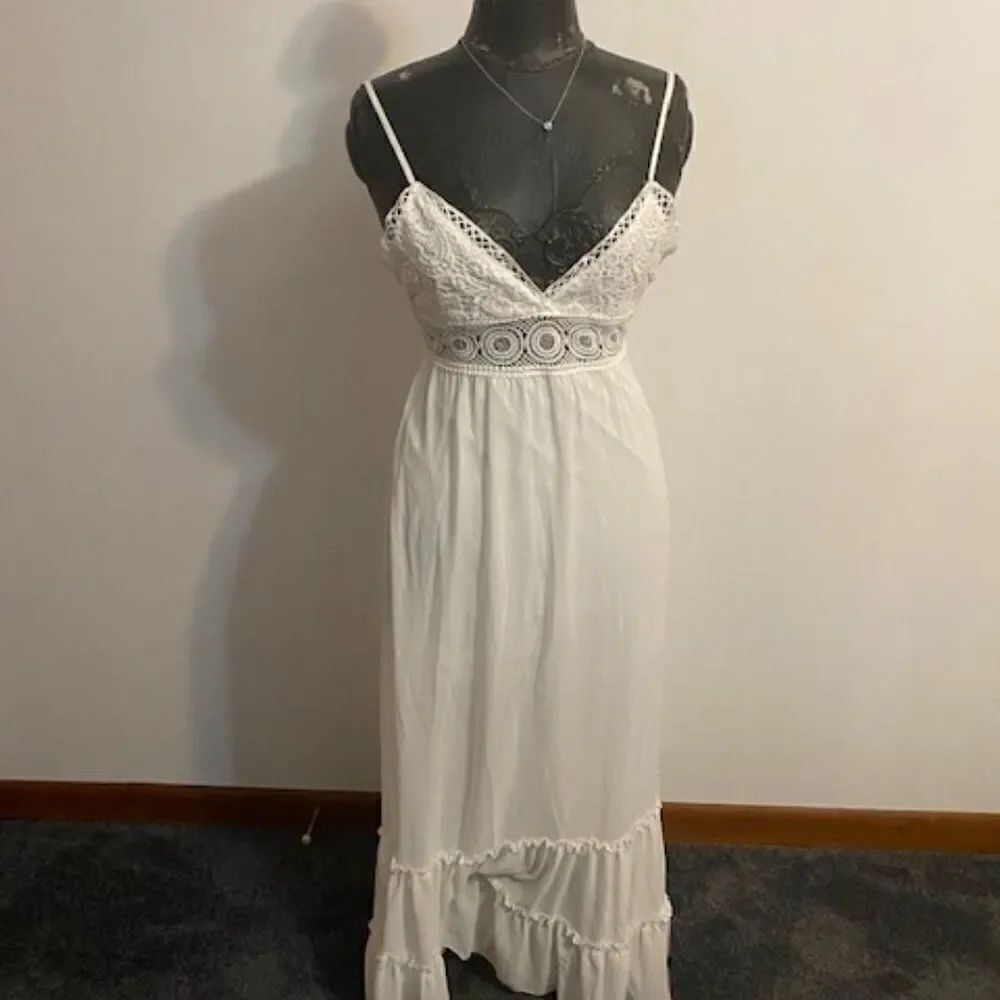 Blashe White Crochet halter tiered maxi dress, size Small